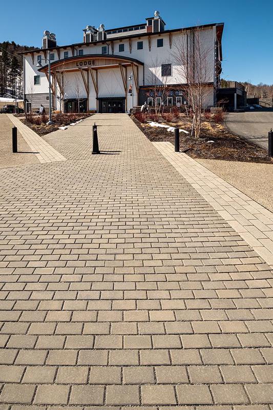 M A I N commercial pavers Victorien pavés 2021 U S096 Mount Snow 16